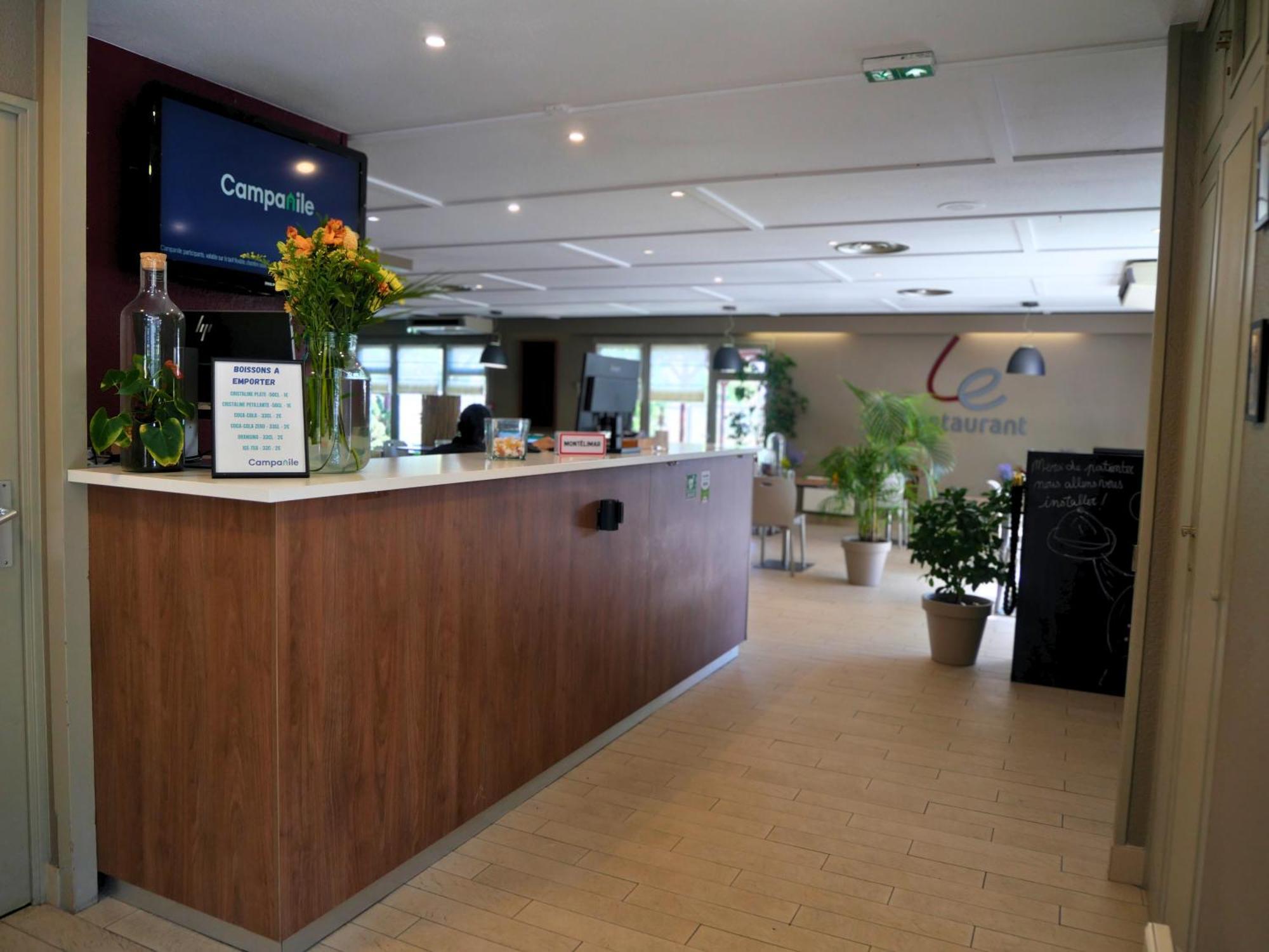 Campanile Montelimar Nord - A7 Sortie 17 Hotel Les Tourrettes Exterior photo